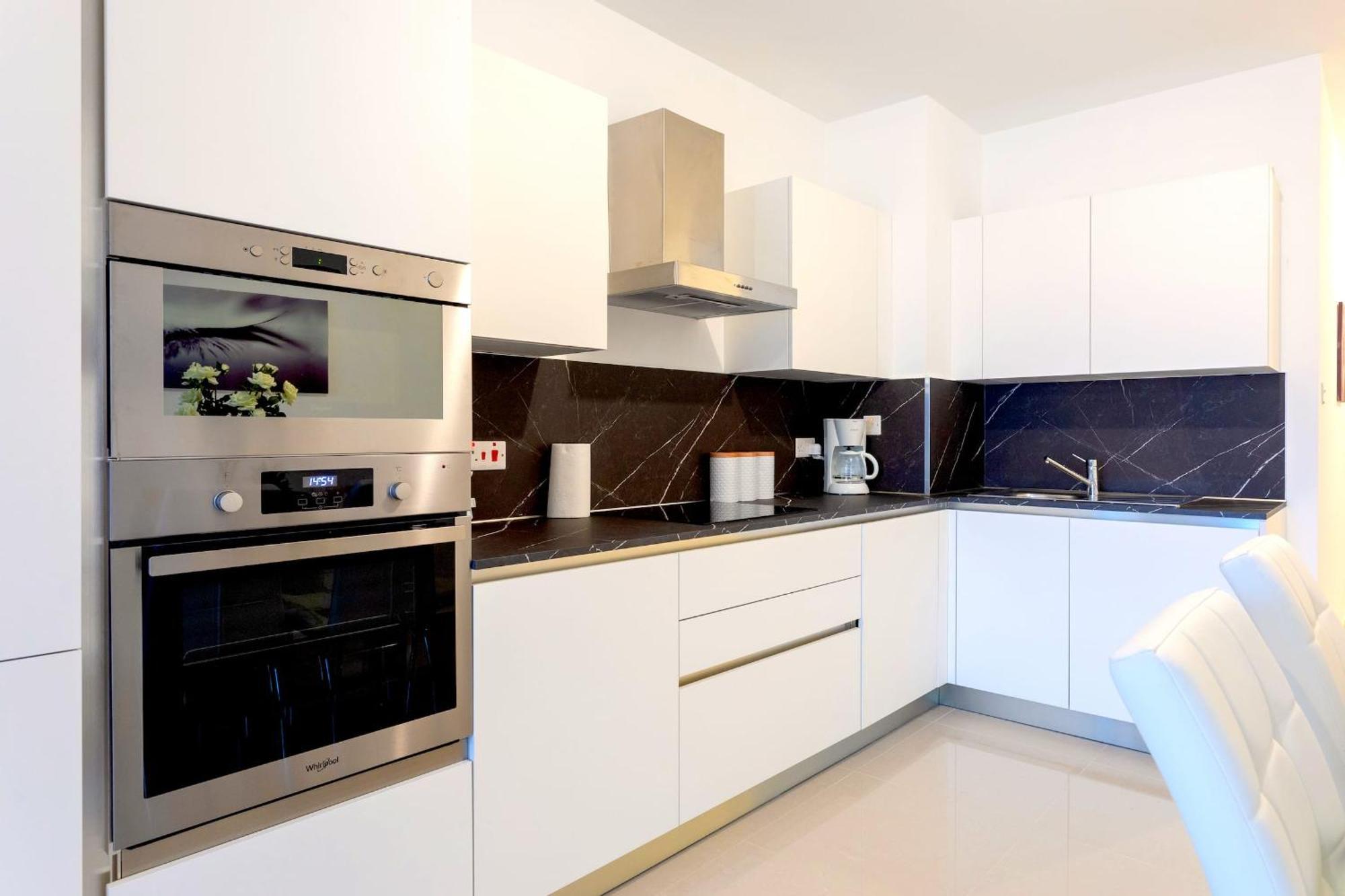 Saint Julian'S - Seafront Cityapartmentstay Extérieur photo